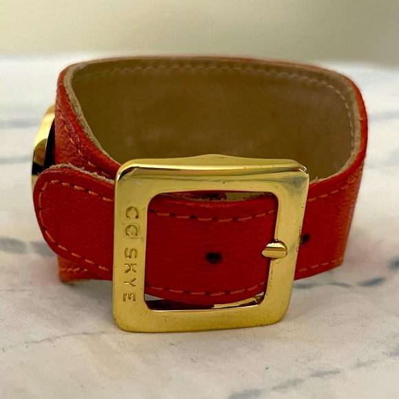 CC Skye Cuff - Picture 1 of 3